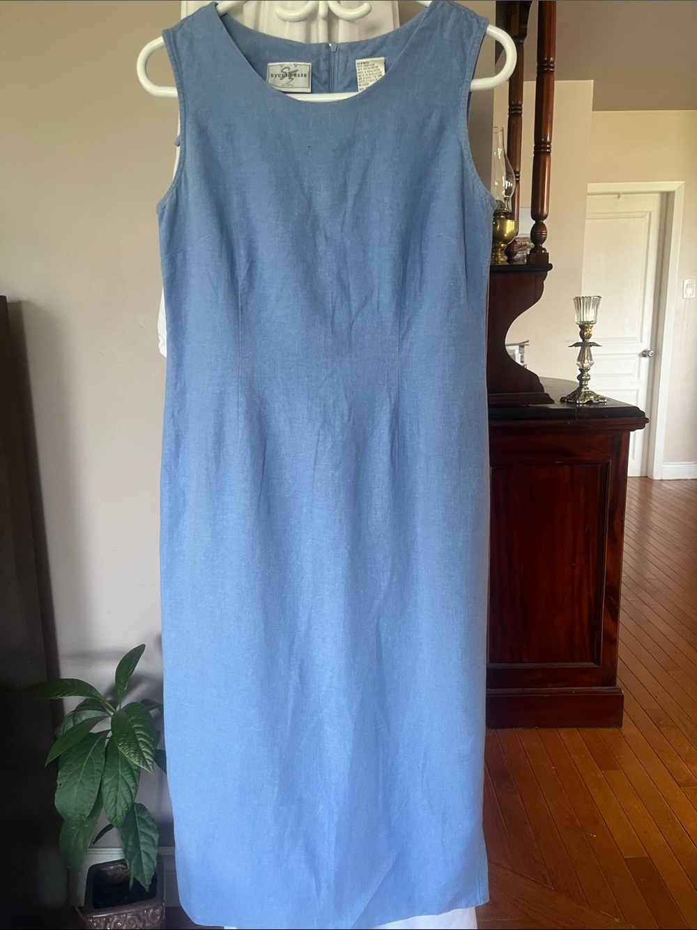 Classic Sleeveless Light Blue Linen Dress
